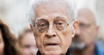 Lionel Jospin appelle la gauche à ne pas voter la censure sur le budget