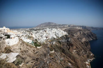 Fermeture des écoles à Santorin : Intense activité sismique en Grèce