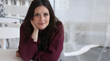 Rosa Bursztein : L'humoriste face à l'extrémisme et au harcèlement en ligne