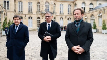 Le Parti Socialiste ne vote pas la censure contre le gouvernement Bayrou