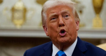Critique de la Diplomatie de Donald Trump : Chantage et Menaces en Ukraine et Gaza