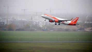 Urgence en vol : un pilote d'Easy Jet en détresse atterrit à Athènes