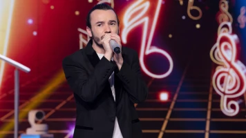 Benoît, le Maestro de N'oubliez pas les paroles, Évoque sa Défaite et son Parcours Impressionnant