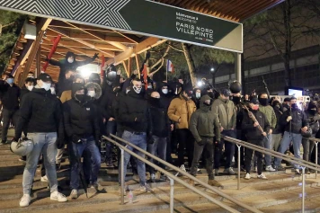 La Montée du Néonazisme : Analyse des Figures et des Partis d'Extrême Droite