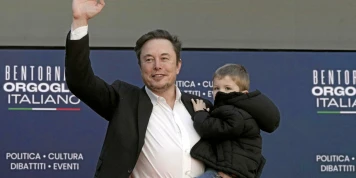 Ashley St. Clair révèle qu'Elon Musk est le père de son enfant