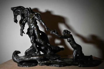 Vente record de la sculpture 'L'Age mûr' de Camille Claudel à Orléans