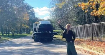 Sheryl Crow dit adieu à sa Tesla : un geste humoristique contre Trump et Musk