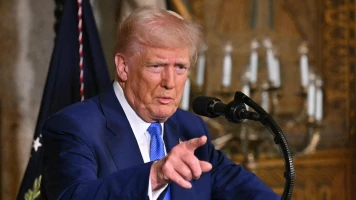 Trump critique Zelensky : tensions entre les États-Unis et l'Ukraine