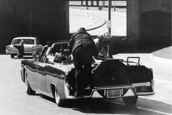 Clint Hill, l'agent du Secret Service qui a tenté de sauver JFK, s'éteint à 93 ans