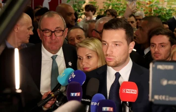 Jordan Bardella : Démission du Conseil Régional d'Ile-de-France et Critiques sur son Absentéisme