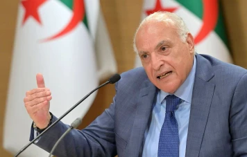 Tensions entre l'Algérie et la France : Rejet des menaces sur les accords de 1968