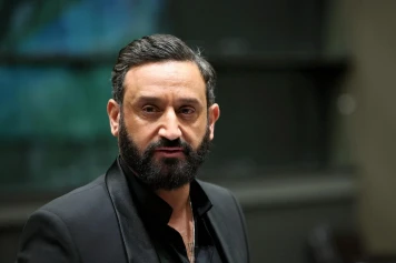 Cyril Hanouna quitte C8 pour W9 : un nouveau chapitre en septembre 2024