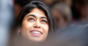 Rima Hassan défend le Hamas : réactions politiques et tensions autour de ses propos