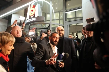 Cyril Hanouna quitte Canal+ pour M6 : un nouveau départ sur W9 et Fun Radio