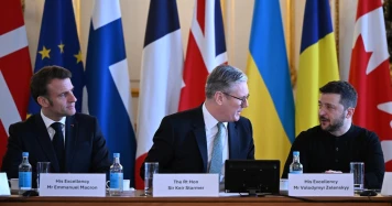 Trêve d'un Mois en Ukraine : Macron, Starmer et Zelensky Proposent un Accord