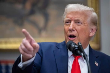 Trump impose des droits de douane : tensions commerciales avec le Canada et la Chine