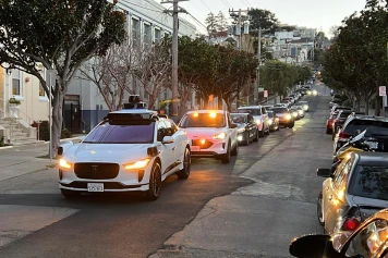 Waymo : Progrès et Défis des Taxis Autonomes