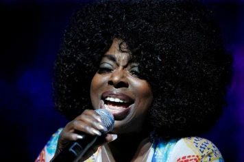 Décès d'Angie Stone, icône du neo soul, à 63 ans dans un tragique accident