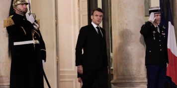 Investissements en Défense : Macron Appelle à un Débat Stratégique sur la Dissuasion Nucléaire