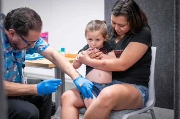 Épidémie de Rougeole au Texas : Un Premier Décès Tragique et l'Appel à la Santé Publique