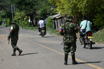 Enlèvement de 29 policiers et militaires en Colombie : un groupe dissident des FARC en cause