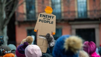 Licenciements d'Employés Fédéraux : Les Conséquences des Coups Budgétaires sur les Supporters de Trump