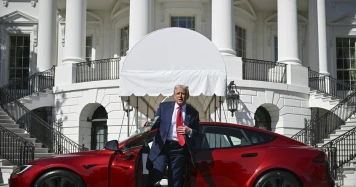 Tesla s'inquiète des hausses de droits de douane : une lettre non signée à l'administration américaine