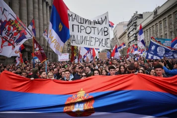 Manifestation historique à Belgrade : Plus de 107 000 personnes contre la corruption