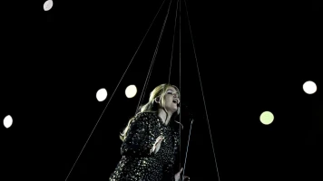 Louane dévoile 'Maman' pour l'Eurovision 2024 : Une performance pleine d'amour