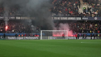 Incidents au Match Montpellier - AS Saint-Etienne : Match Arrêté pour Sécurité