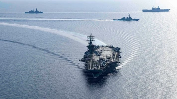 Tensions en Mer Rouge : Les Houthis tirent sur le USS Harry Truman