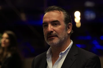 Silence et Témoignages : Jean Dujardin et les Acteurs Français Face aux Violences dans le Cinéma