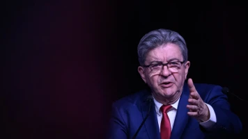 Jean-Luc Mélenchon alerte sur la menace de l'extrême droite et appelle à l'action