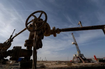 Chute des Cours du Pétrole : Analyse des Annonces Impactantes