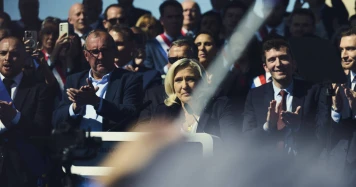 Échec du Meeting du RN : Marine Le Pen Fait Face à une Condamnation Controversée