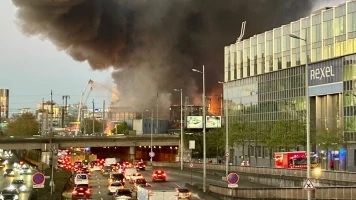 Incendie majeur dans le 17e arrondissement de Paris : évacuation et mobilisation des pompiers