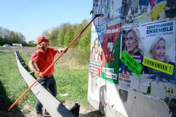 Campagne d'affichage à Amiens : Philippe Crigny et 'Picardie debout !' dénoncent le RN
