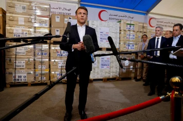 Macron en Égypte : Visite d'une plateforme humanitaire et appel à un cessez-le-feu à Gaza