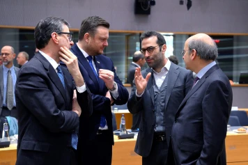 Guerre commerciale USA-Espagne : Plan de 14,1 milliards d'euros face aux menaces de taxes douanières