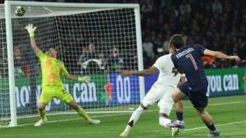 Khvicha Kvaratskhelia brille avec un but spectaculaire lors du quart de finale aller de Ligue des champions