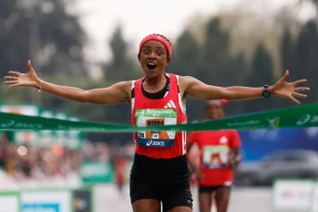 Marathon de Paris 2025 : Victoire spectaculaire de Benard Biwott et Bedatu Hirpa