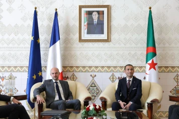 Tensions Franco-Algériennes : Expulsions et Enlèvements en Jeu