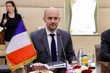Crise diplomatique France-Algérie : 12 agents expulsés après l'arrestation d'un diplomate algérien