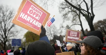 Harvard résiste aux pressions de Trump : une défense historique de la liberté académique