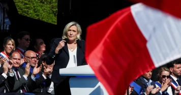 Élisabeth Badinter : un appel à l'empathie envers les électeurs de Marine Le Pen