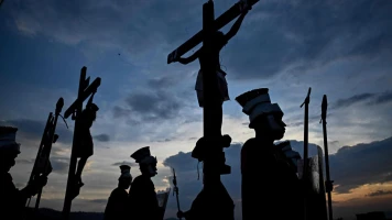 Accident lors d'une reconstitution de la crucifixion en Virginie-Occidentale : un octogénaire blessé