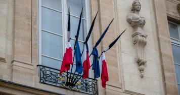 Funérailles controversées : Laïcité et hommage religieux en France