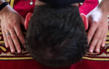 Homicide Tragique à la Mosquée de la Grand-Combe : Un Homme Poignardé à Mort