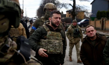 Volodymyr Zelensky : Héros ou Responsable ? Analyse de la Controverse en Ukraine