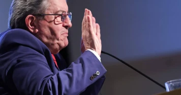 Jean-Luc Mélenchon Défend Son Caractère Clivant à New York
